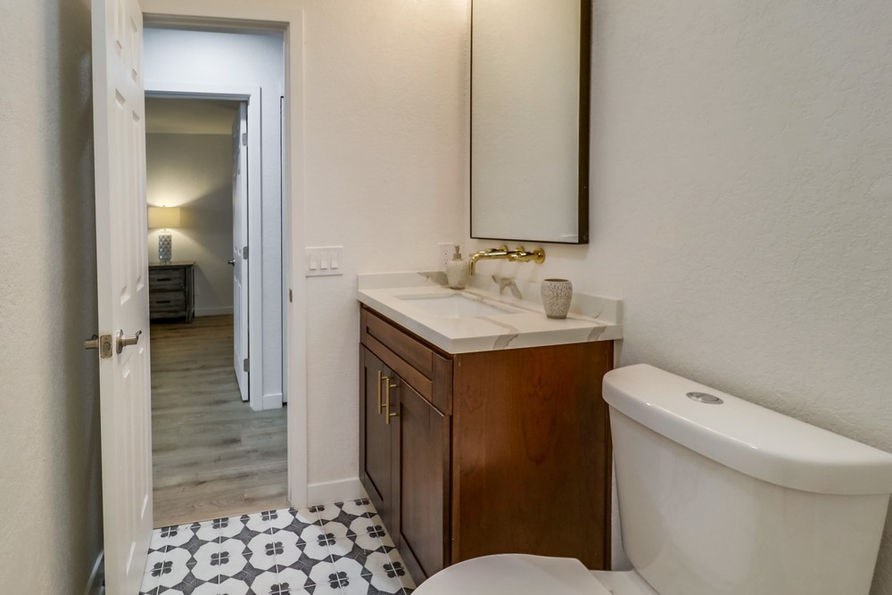 Virtual tour photo 45 of 45 for 4152 Oregon St APT 3