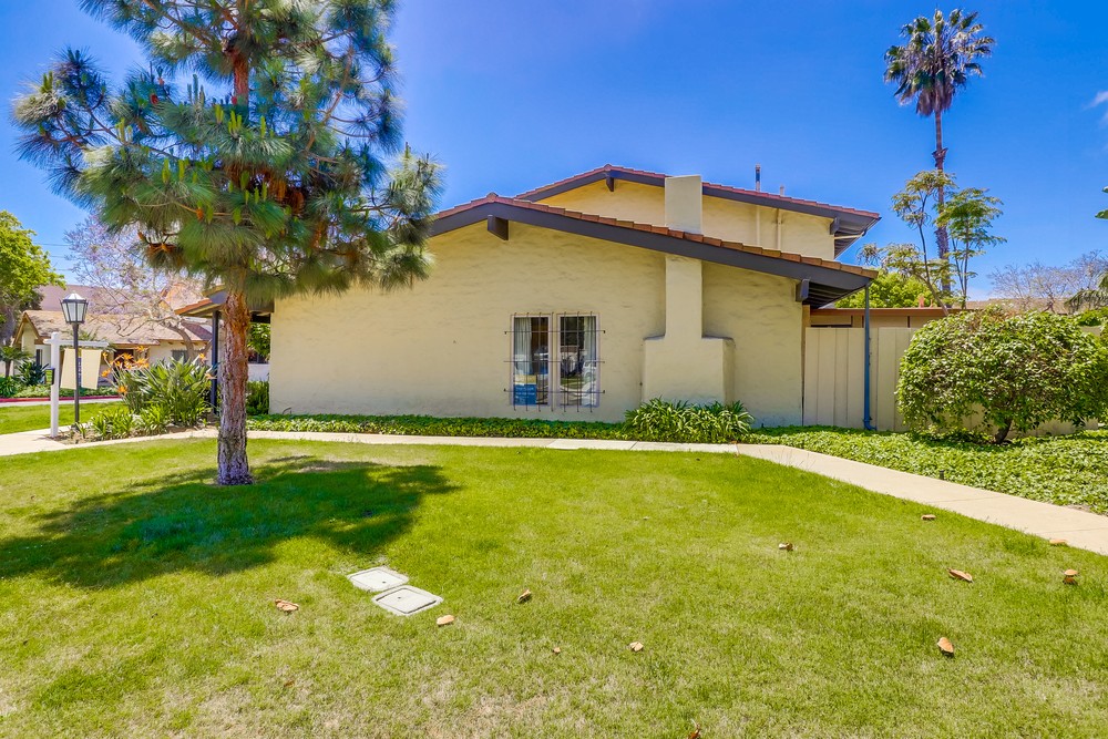 Virtual tour photo 3 of 38 for 4153 Loma Riviera Ln