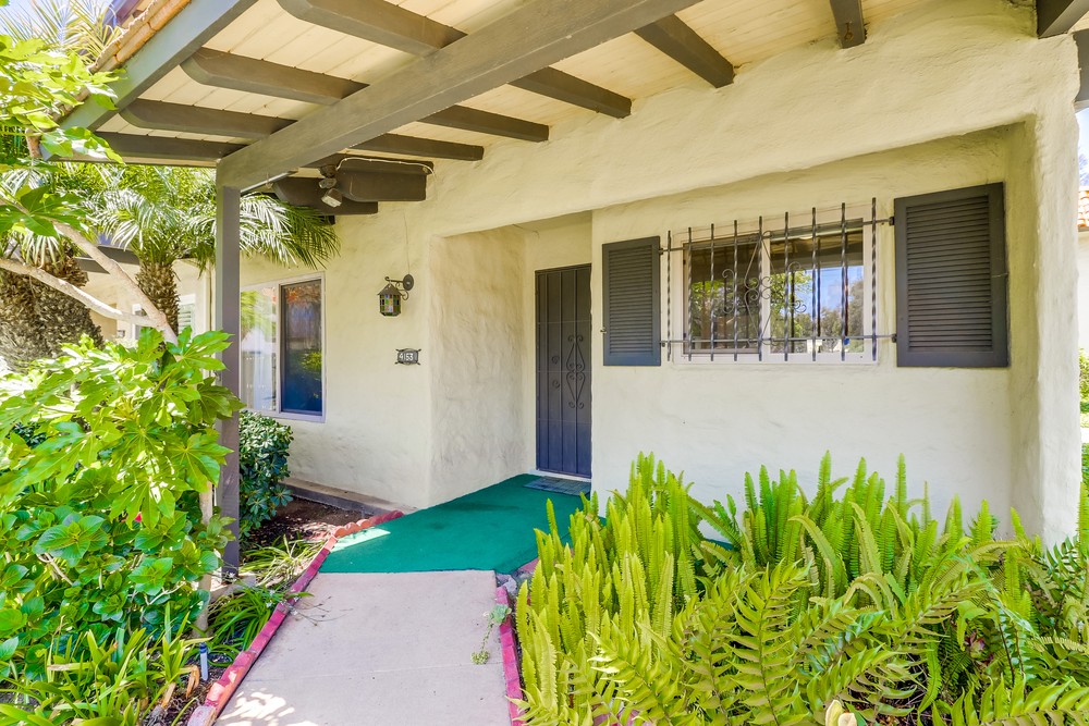 Virtual tour photo 5 of 38 for 4153 Loma Riviera Ln