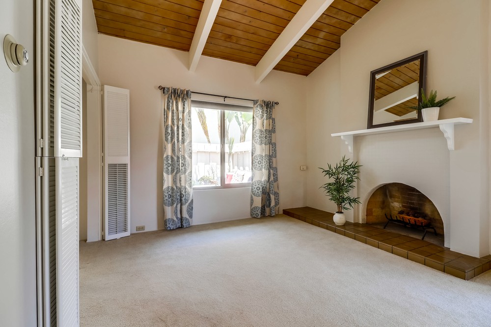 Virtual tour photo 7 of 38 for 4153 Loma Riviera Ln