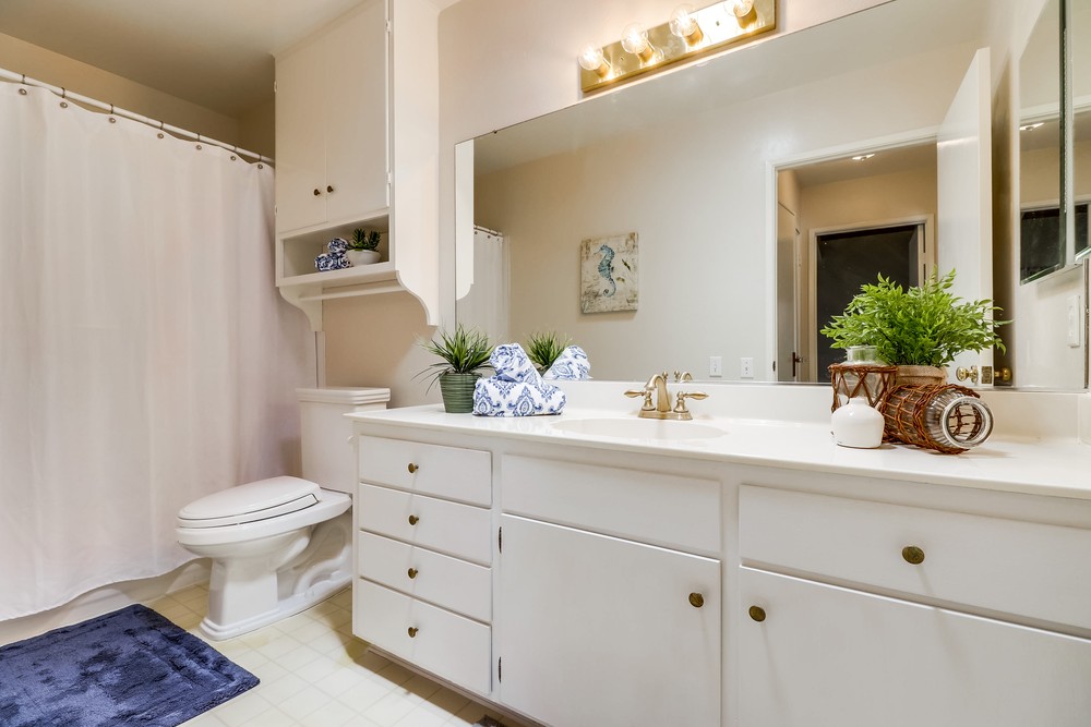 Virtual tour photo 23 of 38 for 4153 Loma Riviera Ln