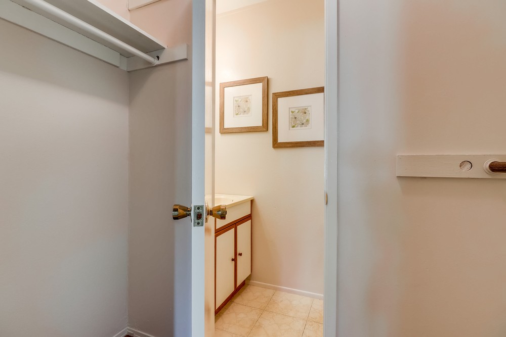 Virtual tour photo 29 of 38 for 4153 Loma Riviera Ln
