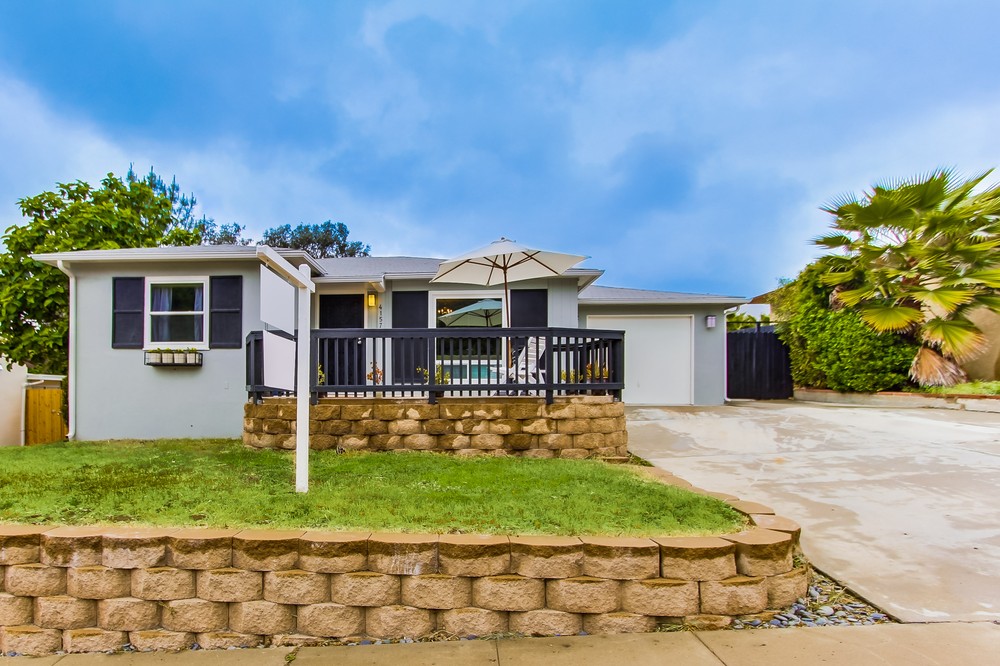 Virtual tour photo 3 of 31 for 4157 Vista Grande Drive