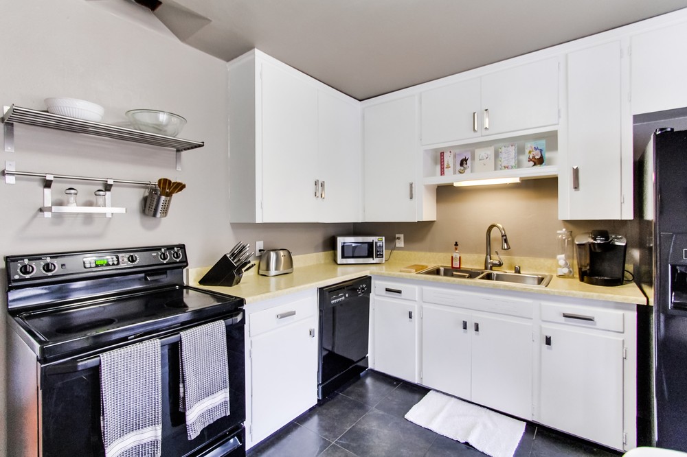 Virtual tour photo 14 of 31 for 4157 Vista Grande Drive