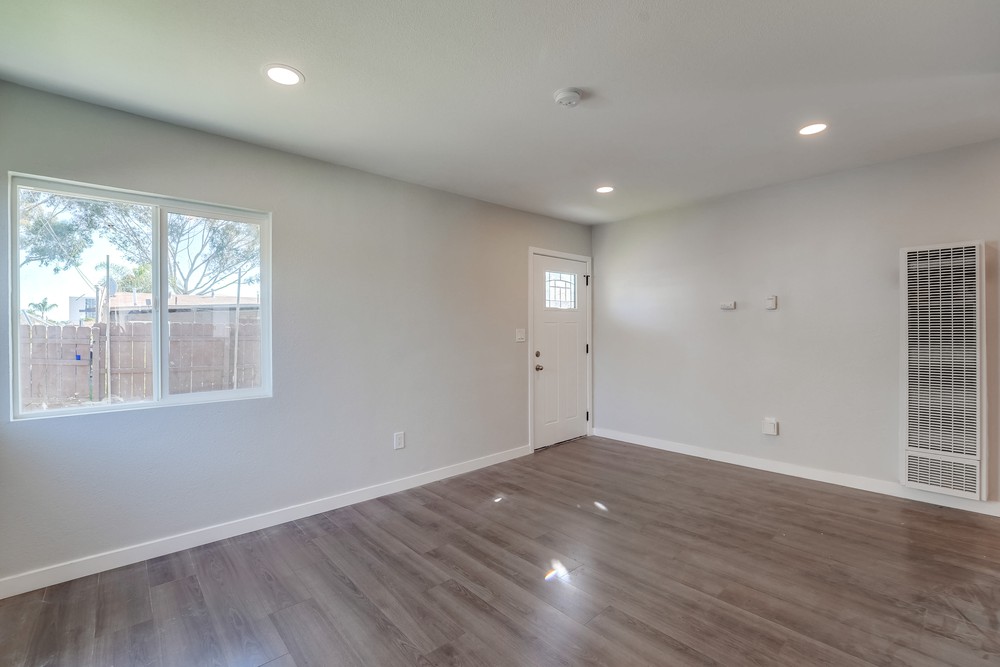 Virtual tour photo 12 of 32 for 4158 40th St