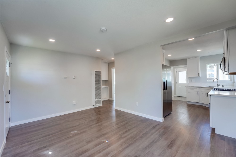 Virtual tour photo 13 of 32 for 4158 40th St