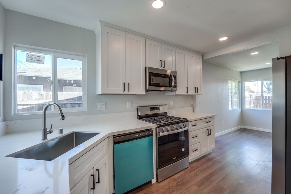 Virtual tour photo 18 of 32 for 4158 40th St