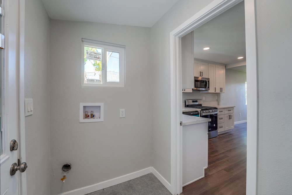 Virtual tour photo 22 of 32 for 4158 40th St