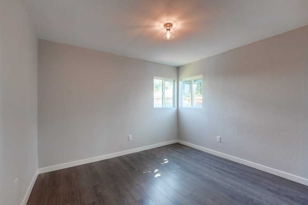 Virtual tour photo 24 of 32 for 4158 40th St