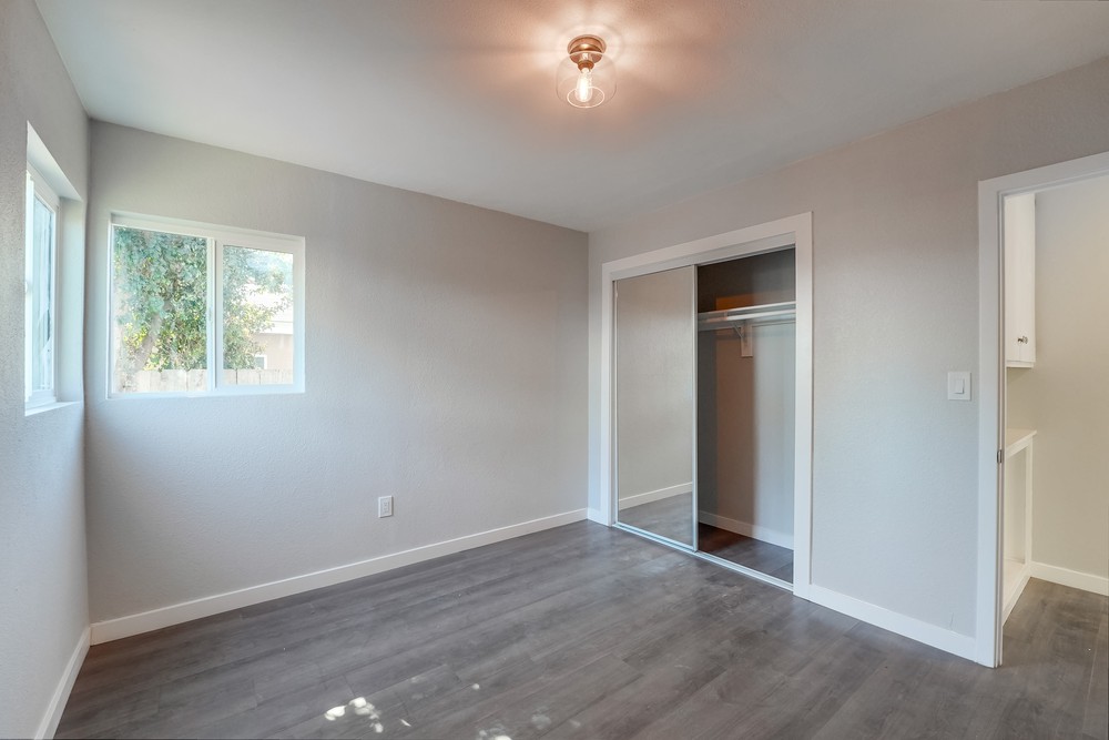 Virtual tour photo 25 of 32 for 4158 40th St