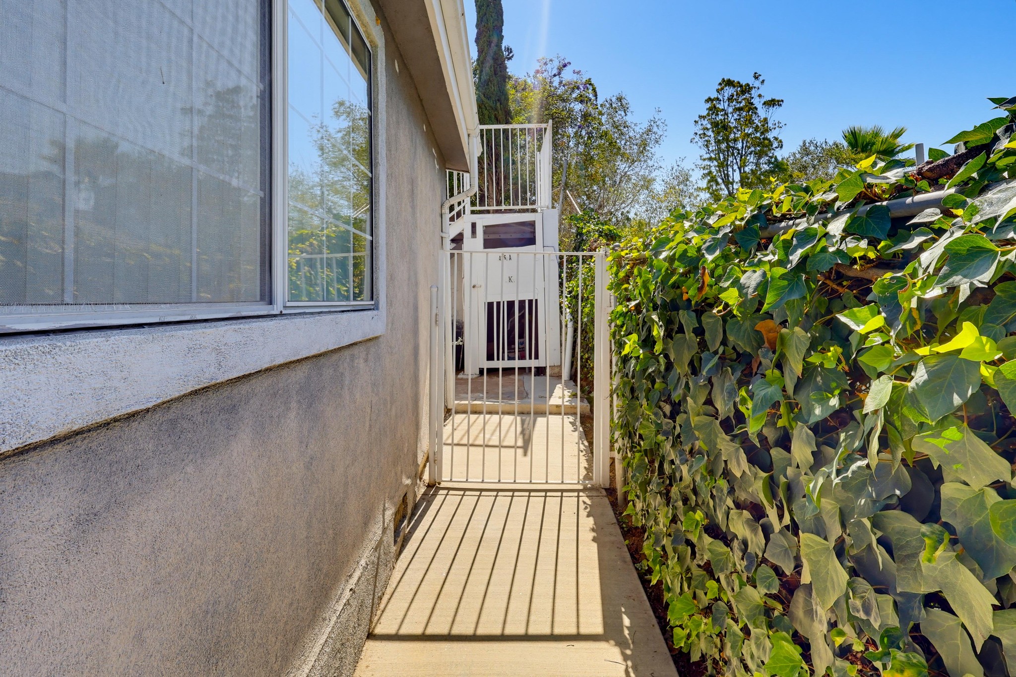 Virtual tour photo 3 of 40 for 416 Sinclair Ave