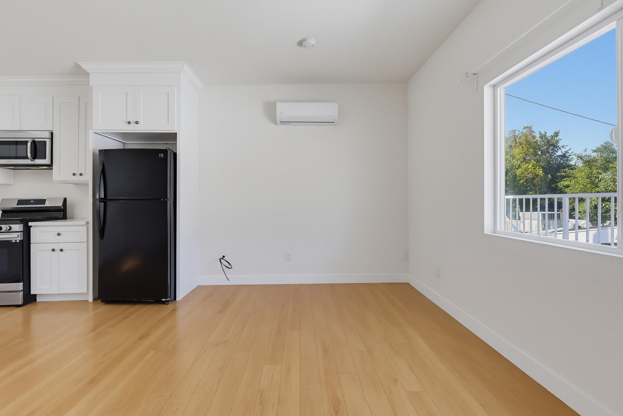 Virtual tour photo 14 of 40 for 416 Sinclair Ave