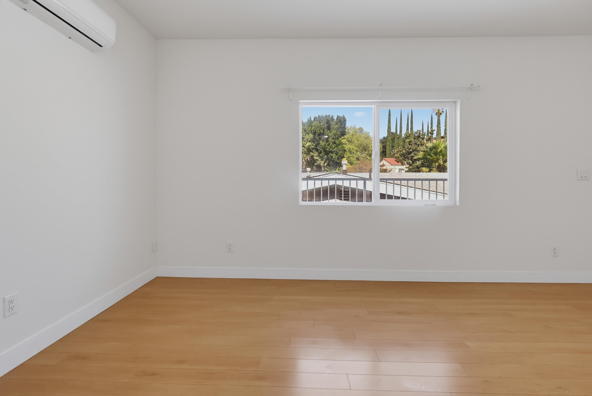 Virtual tour photo 15 of 40 for 416 Sinclair Ave