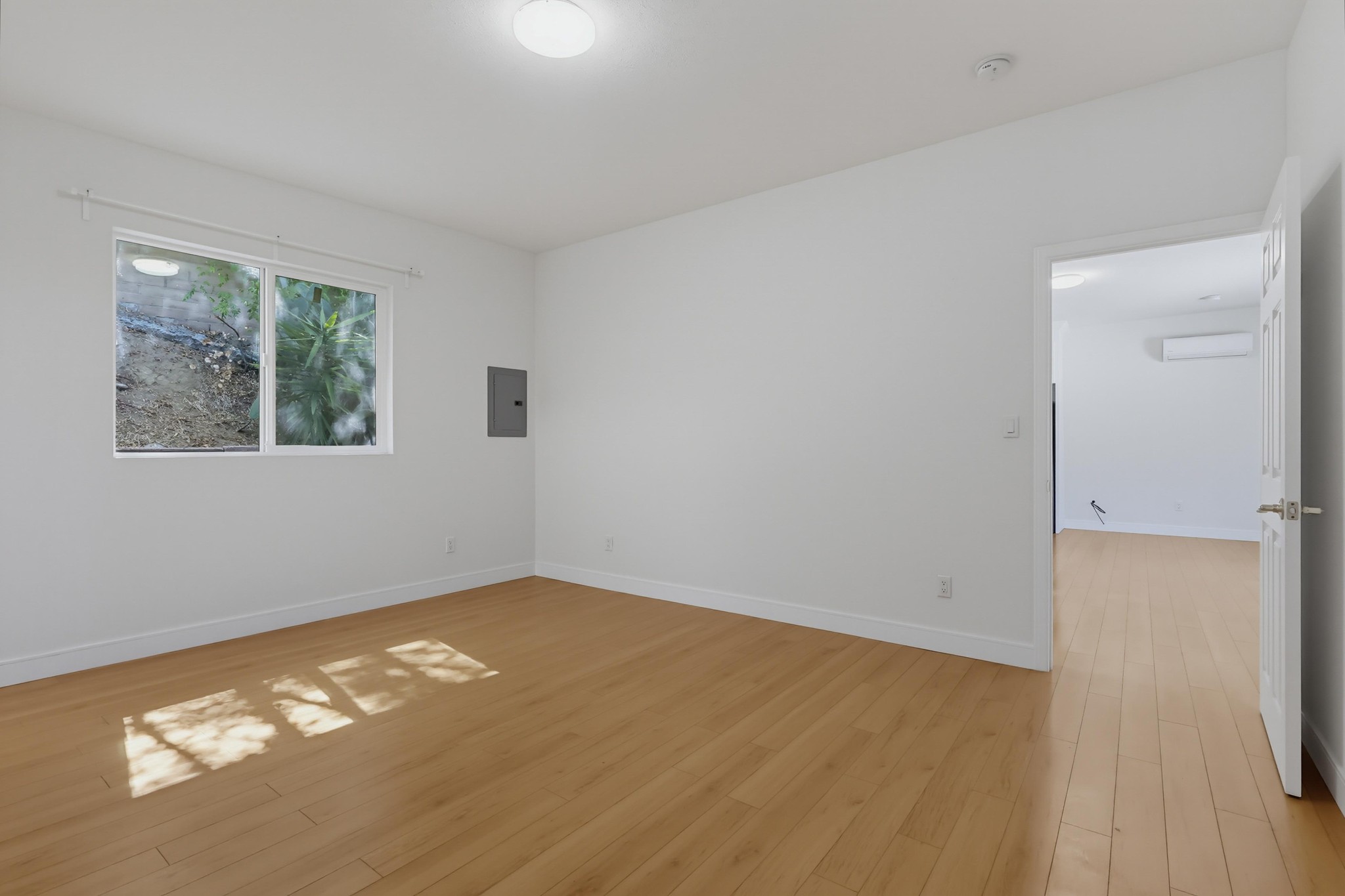 Virtual tour photo 22 of 40 for 416 Sinclair Ave