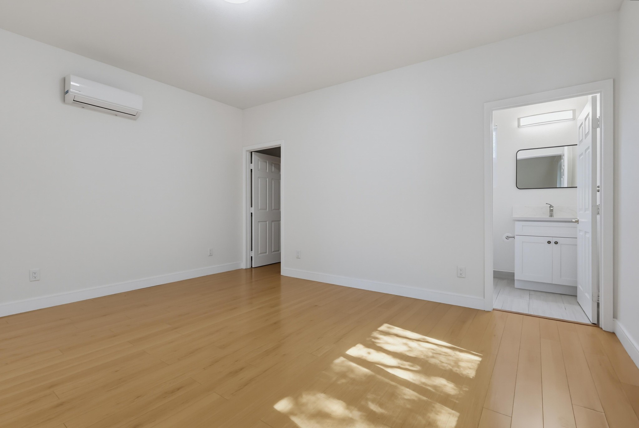 Virtual tour photo 24 of 40 for 416 Sinclair Ave