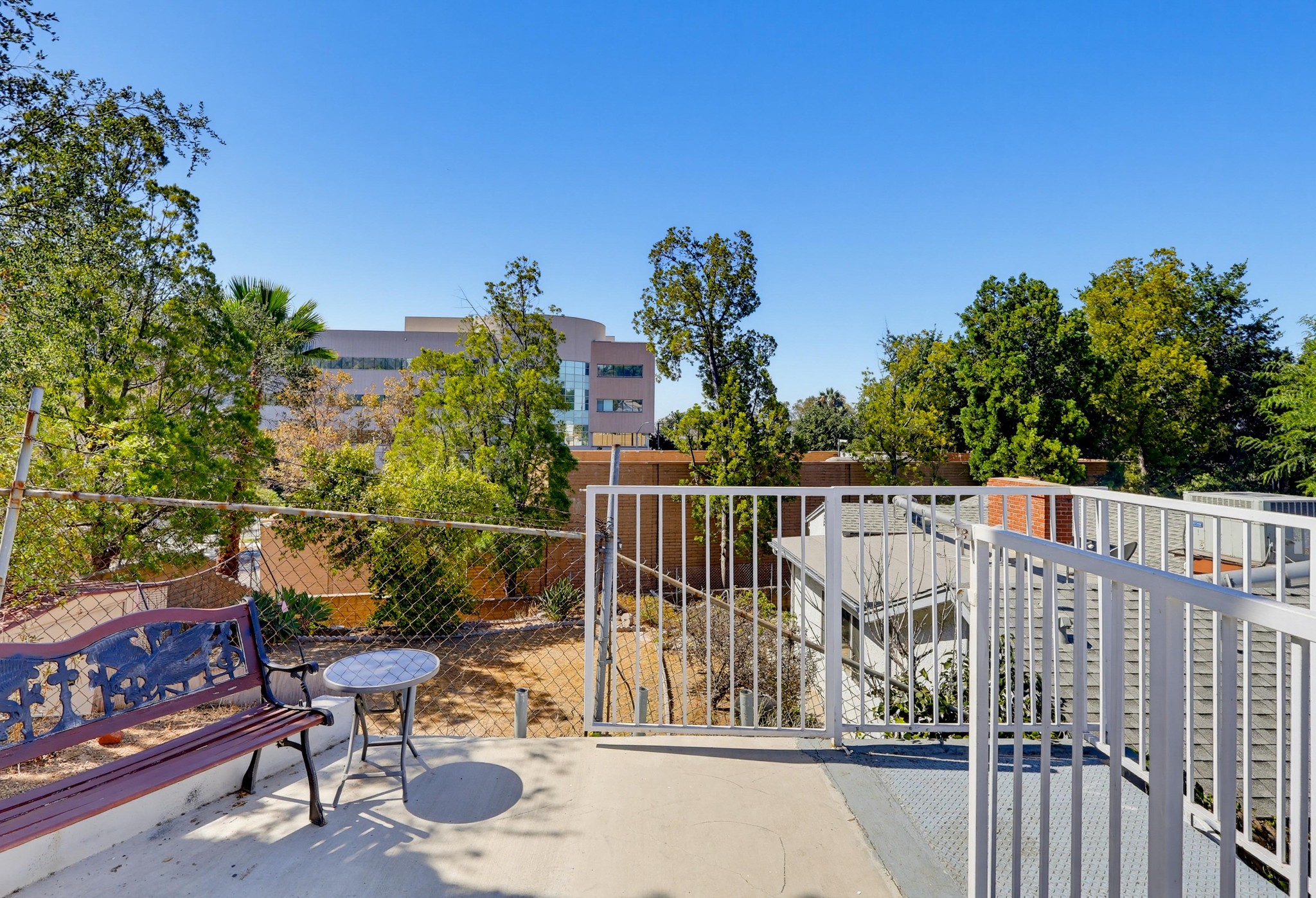 Virtual tour photo 30 of 40 for 416 Sinclair Ave
