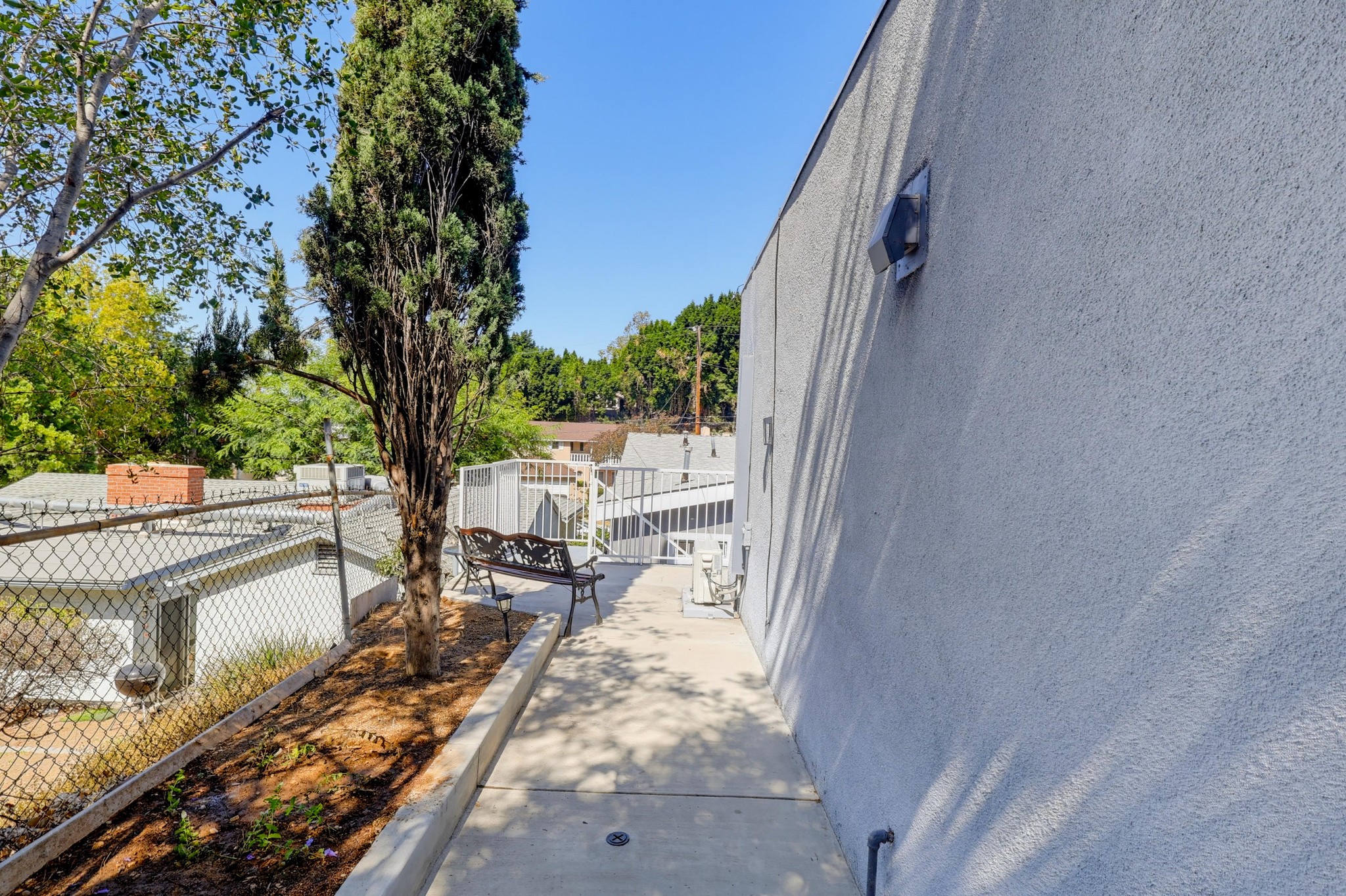 Virtual tour photo 32 of 40 for 416 Sinclair Ave