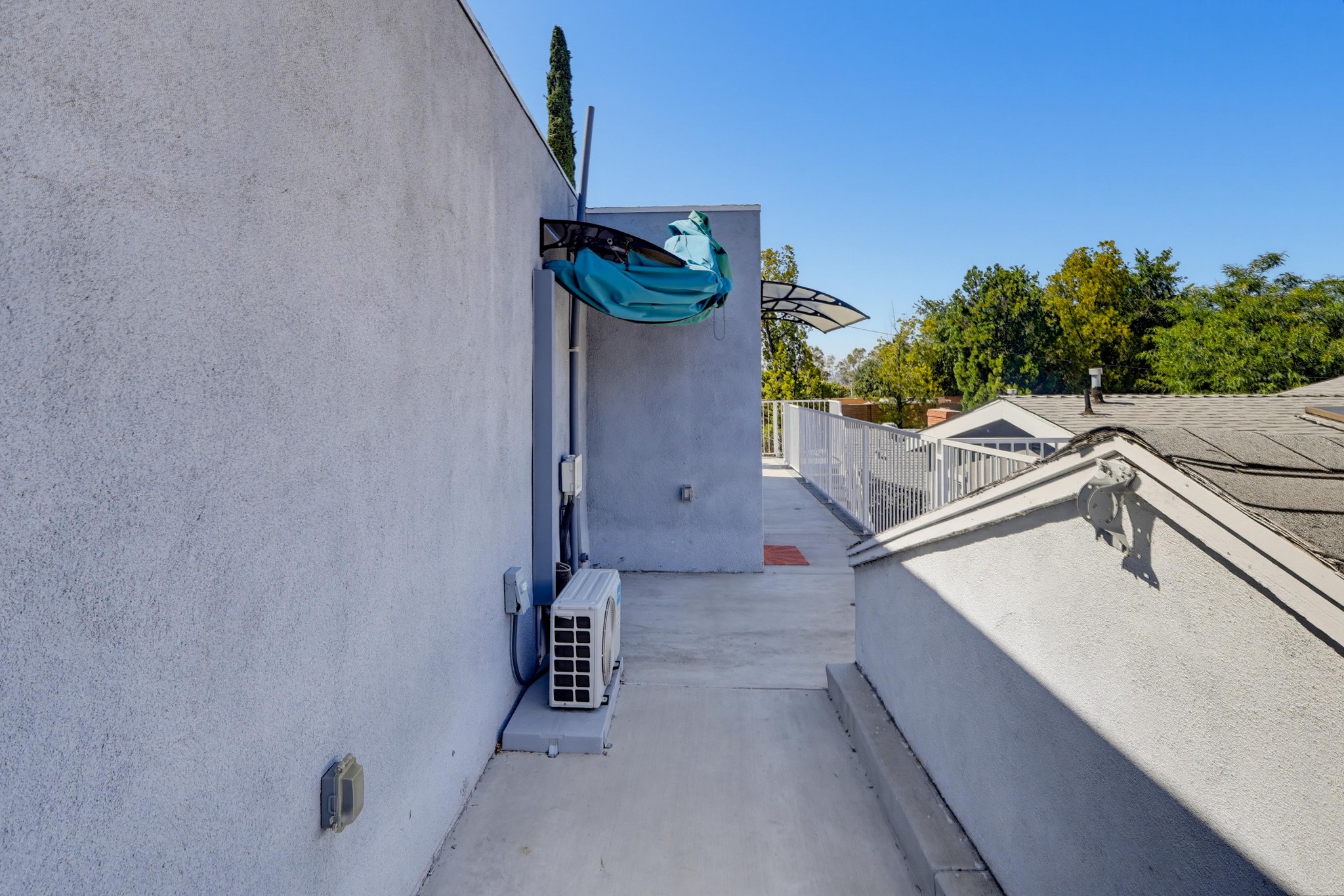 Virtual tour photo 36 of 40 for 416 Sinclair Ave