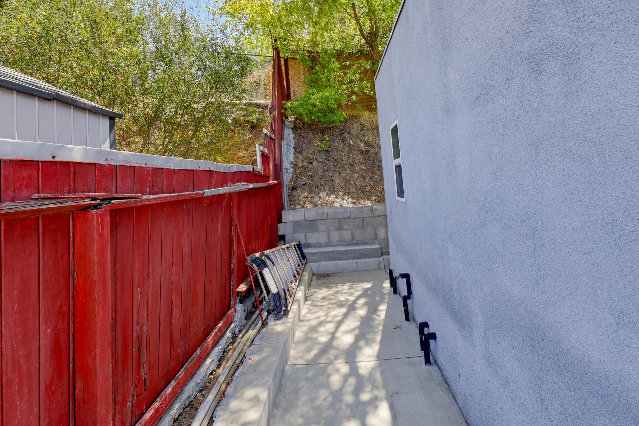 Virtual tour photo 37 of 40 for 416 Sinclair Ave