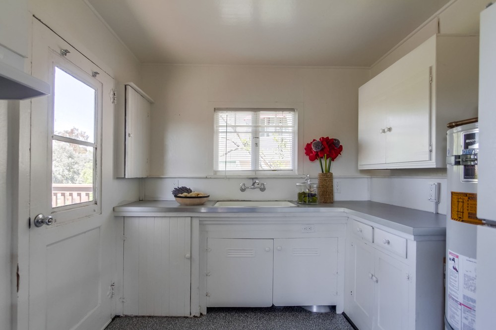 Virtual tour photo 18 of 39 for 416 W Robinson Ave
