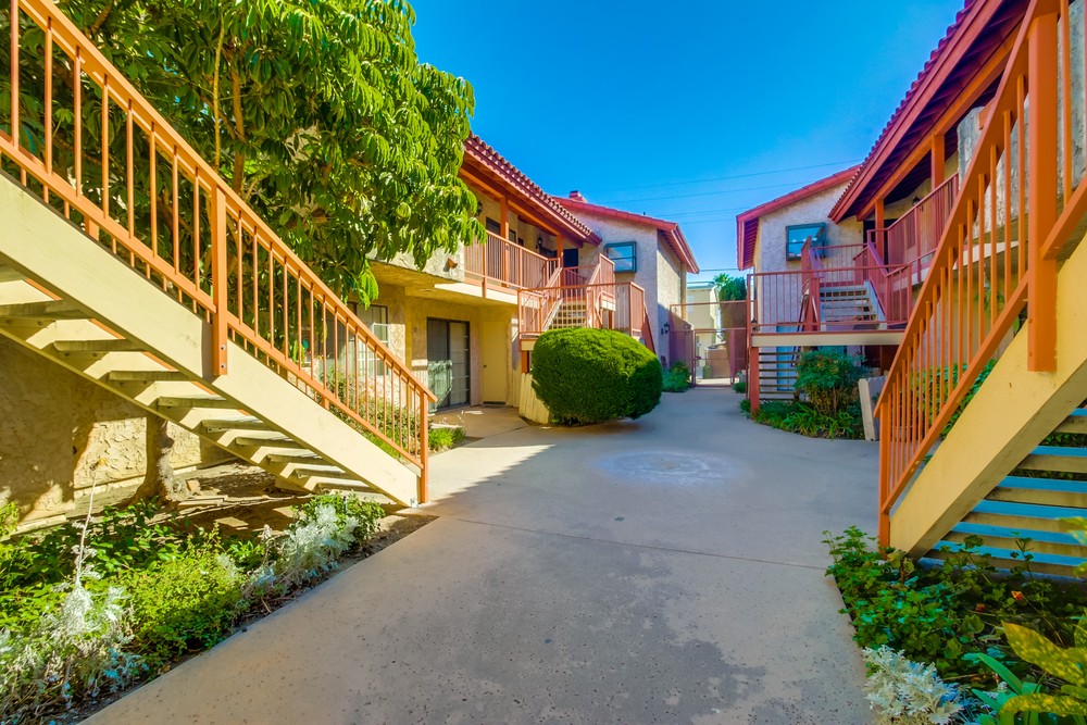 Virtual tour photo 8 of 25 for 4161 34th St #13