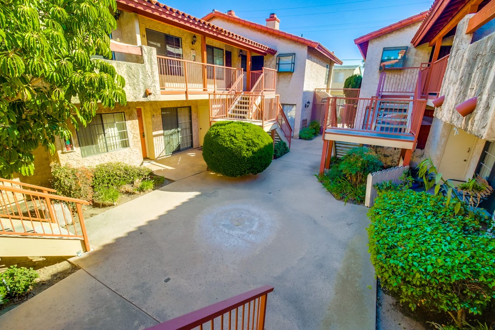 Virtual tour photo 10 of 25 for 4161 34th St #13