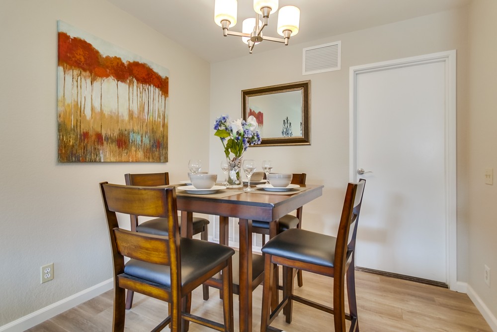 Virtual tour photo 15 of 36 for 4165 Porte De Merano #151