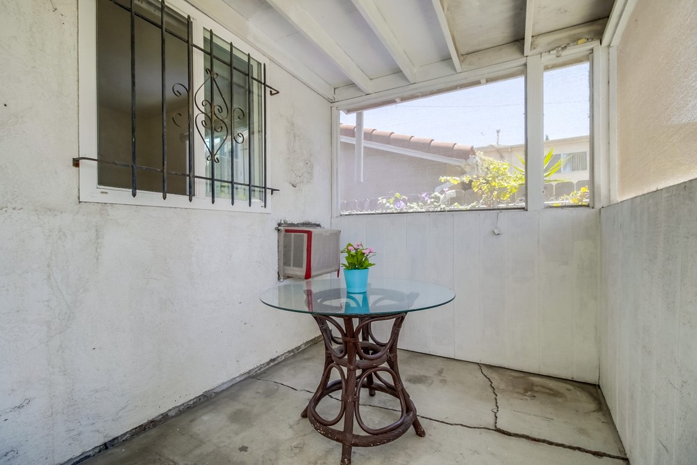 Virtual tour photo 11 of 44 for 4165 Wilson Ave