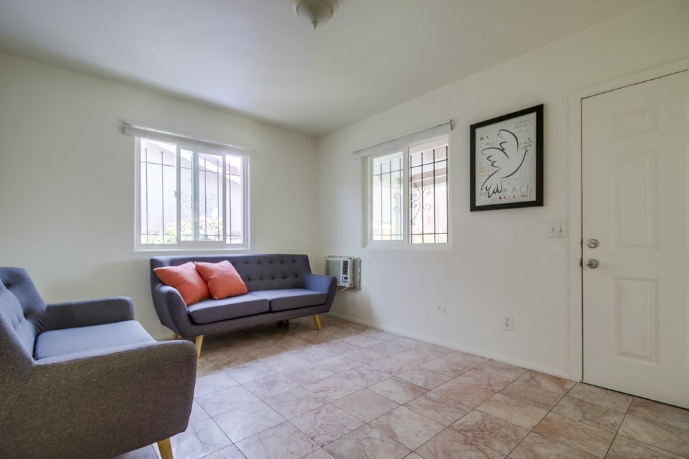 Virtual tour photo 13 of 44 for 4165 Wilson Ave