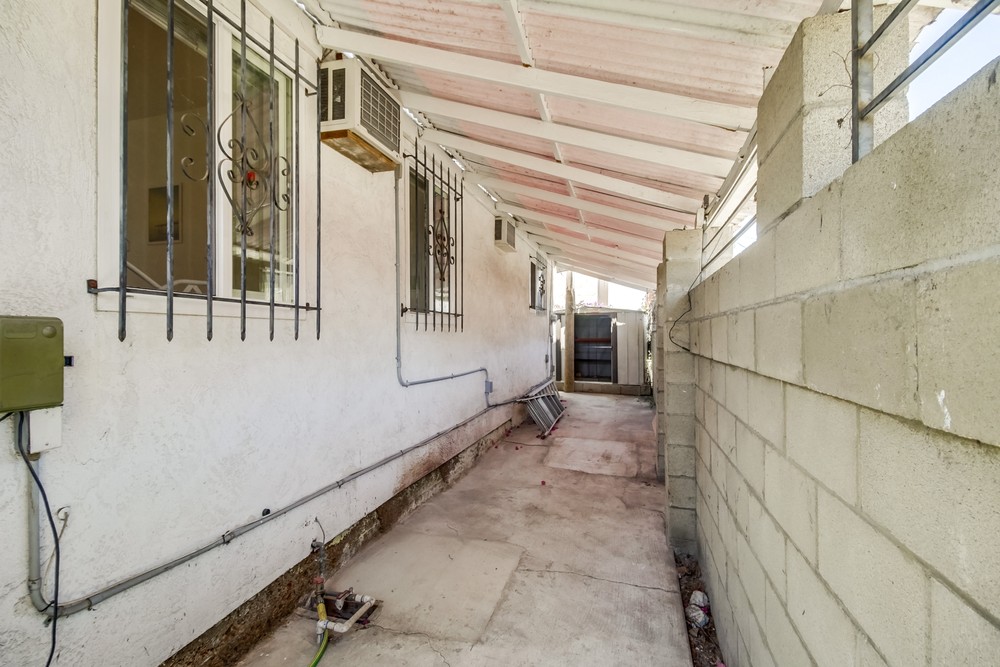 Virtual tour photo 34 of 44 for 4165 Wilson Ave