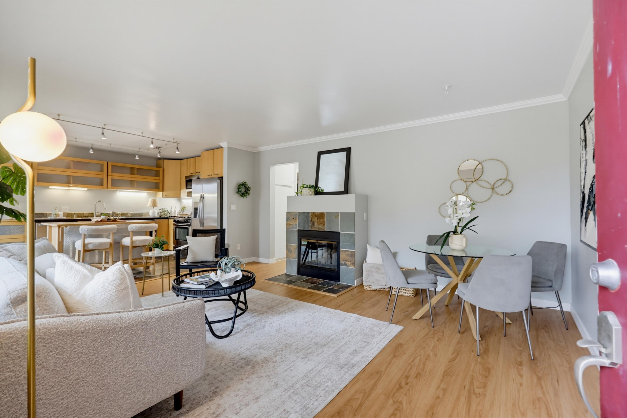 Virtual tour photo 13 of 47 for 4173 Mississippi St #1