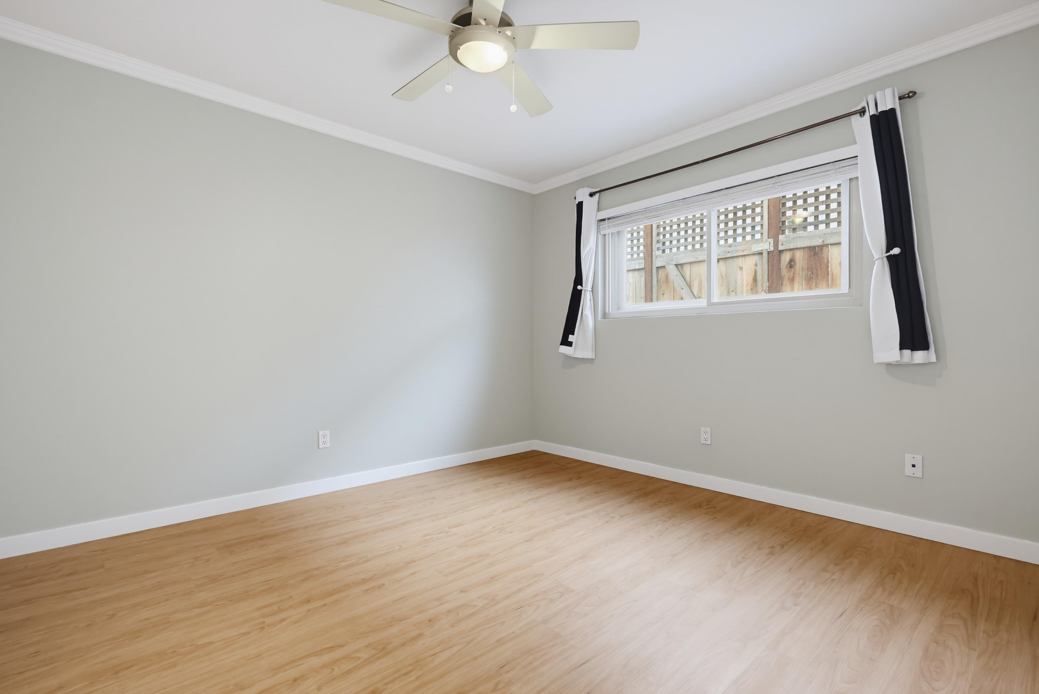 Virtual tour photo 31 of 47 for 4173 Mississippi St #1