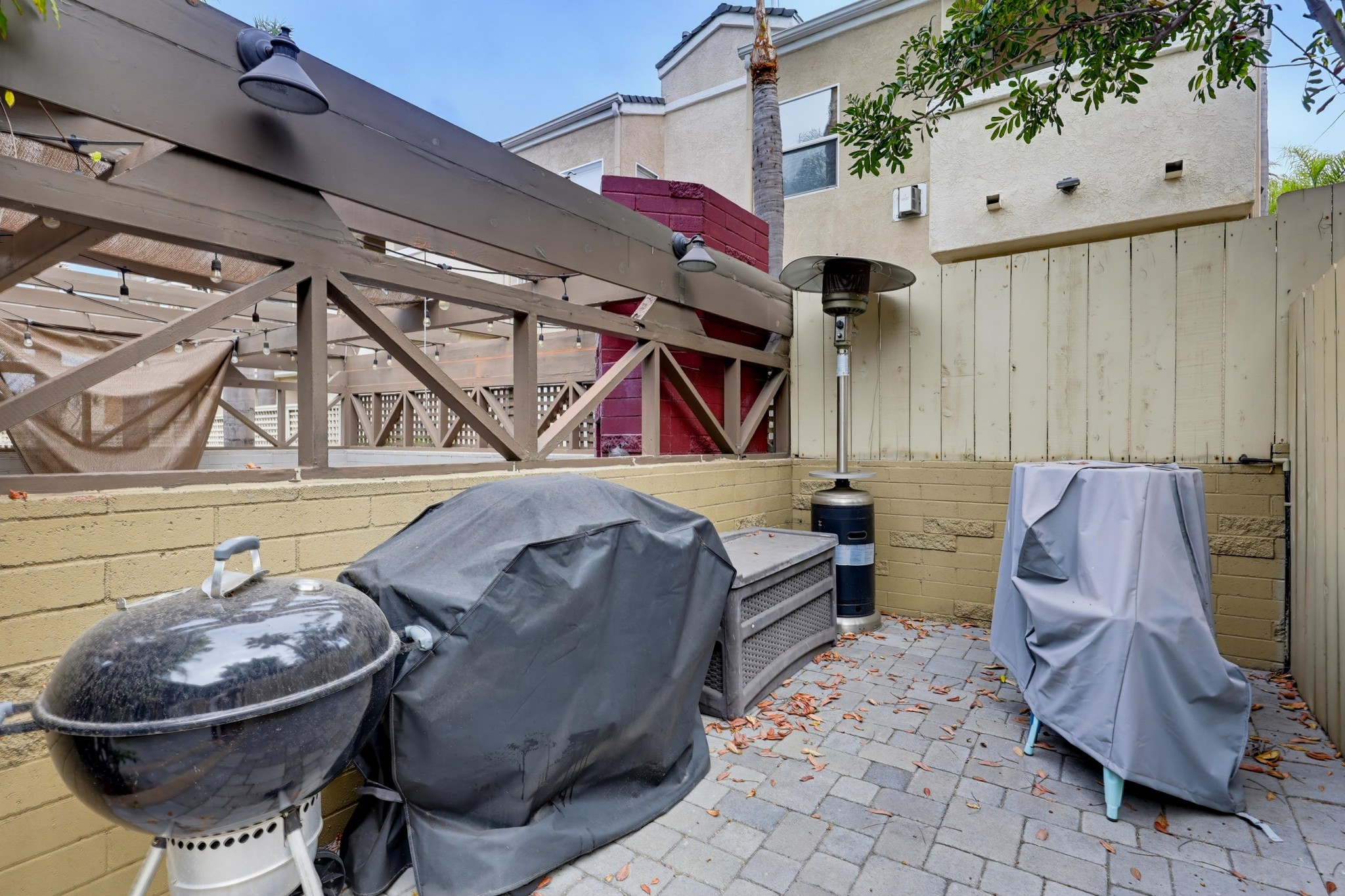 Virtual tour photo 44 of 47 for 4173 Mississippi St #1