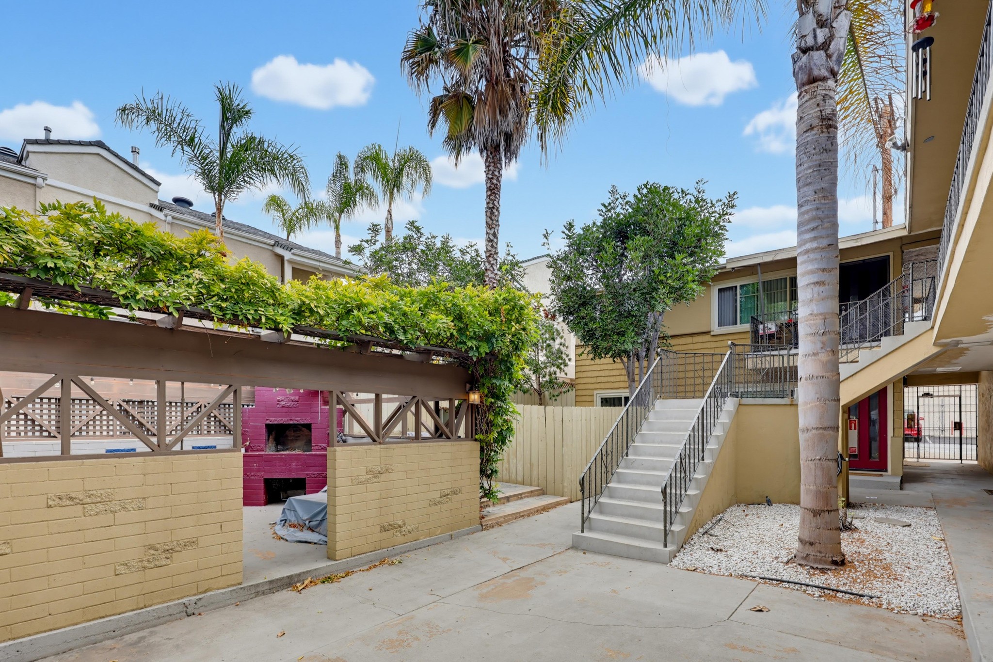 Virtual tour photo 46 of 47 for 4173 Mississippi St #1