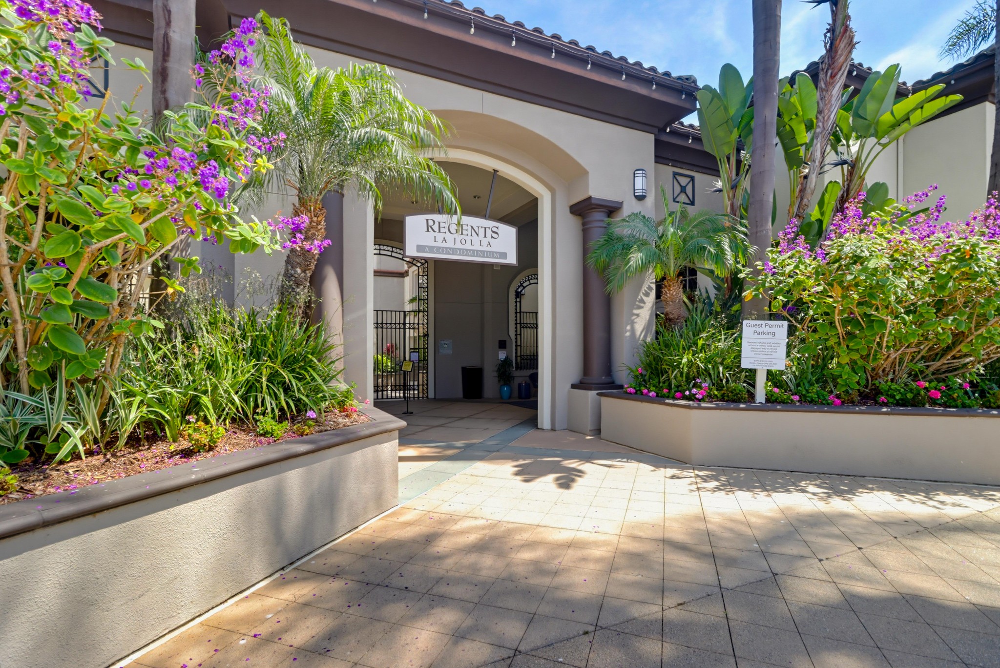 Virtual tour photo 1 of 31 for 4175 Executive Dr Unit G205