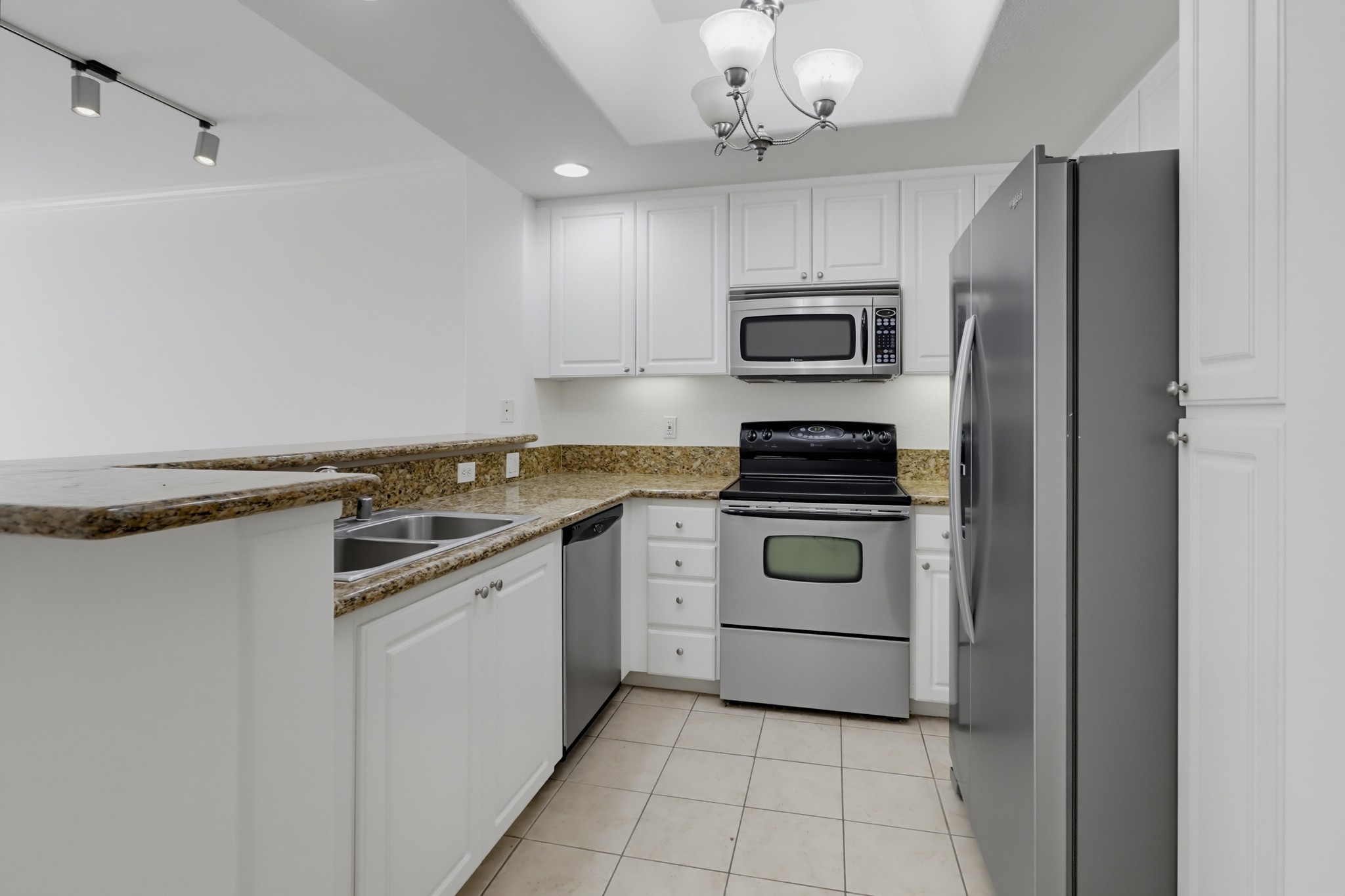 Virtual tour photo 8 of 31 for 4175 Executive Dr Unit G205