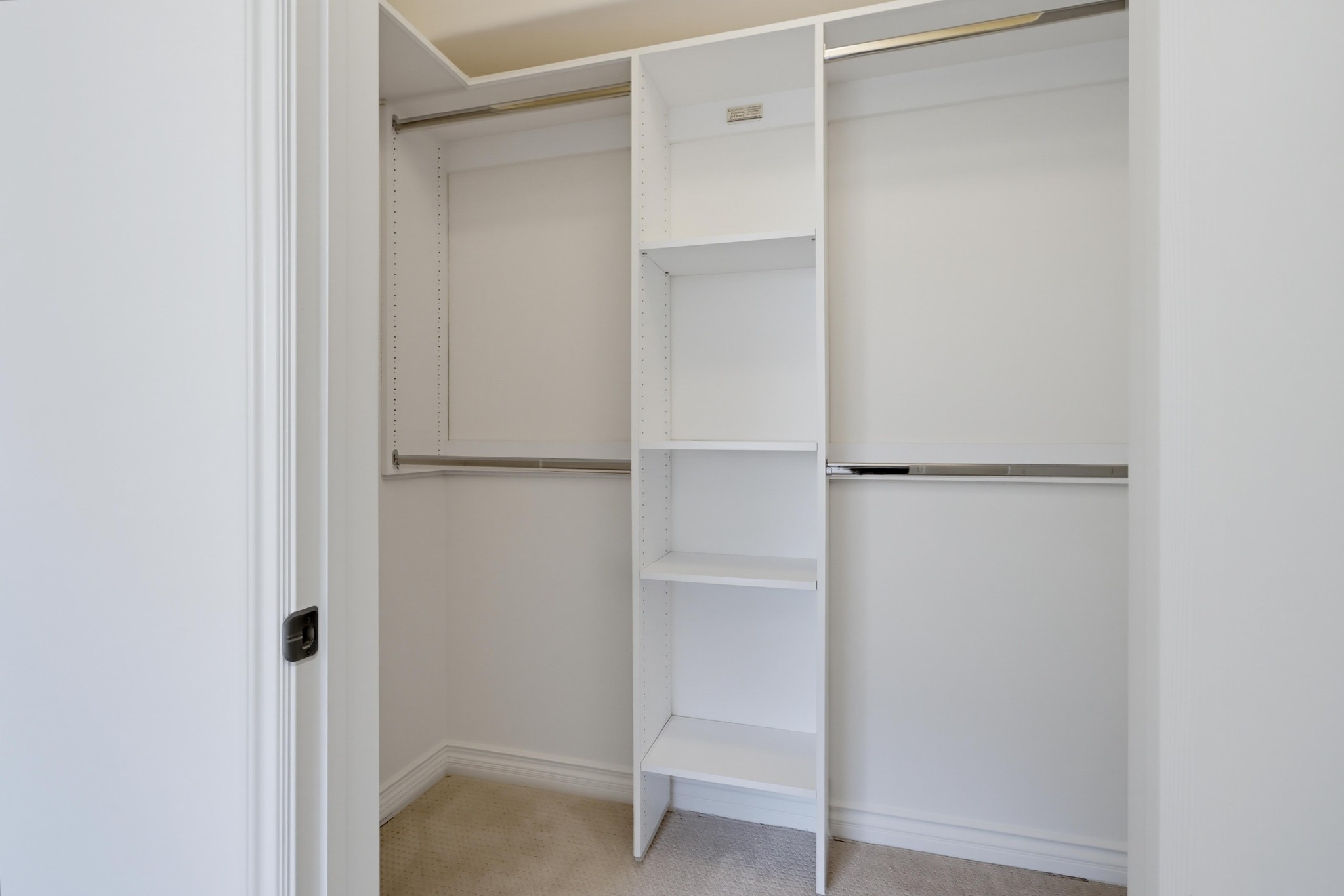 Virtual tour photo 25 of 31 for 4175 Executive Dr Unit G205