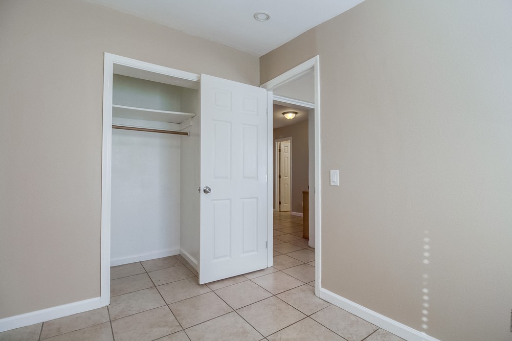 Virtual tour photo 20 of 24 for 4175 Myrtle Ave