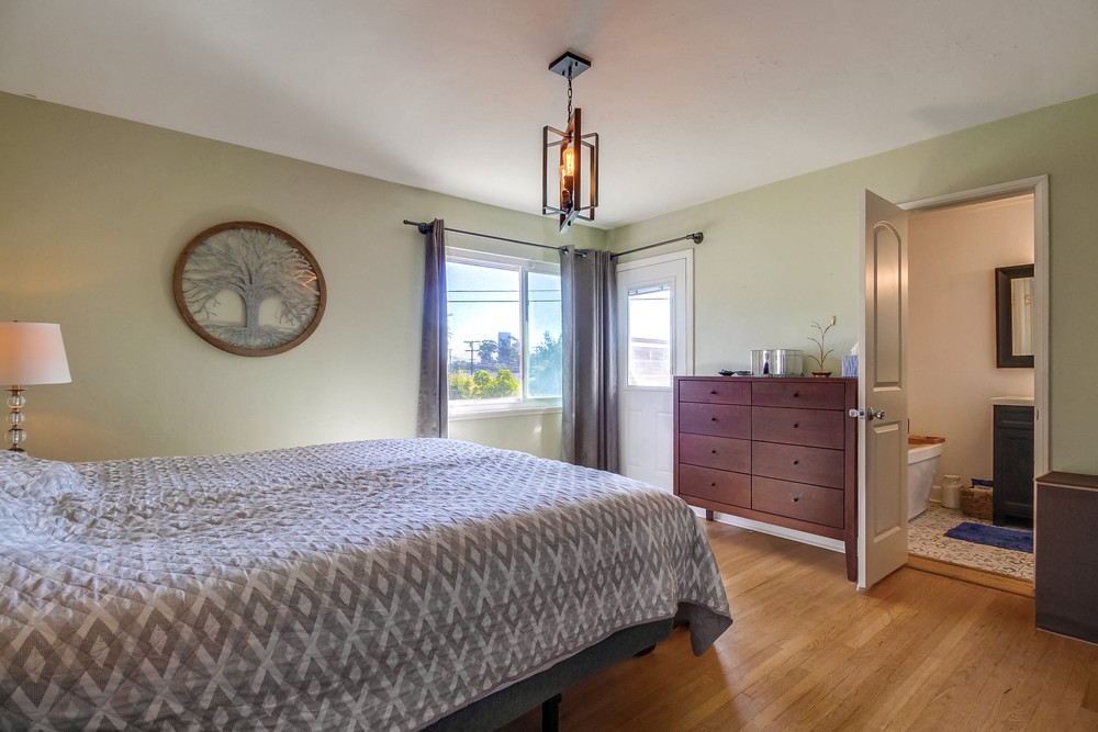 Virtual tour photo 23 of 74 for 4180 58th St