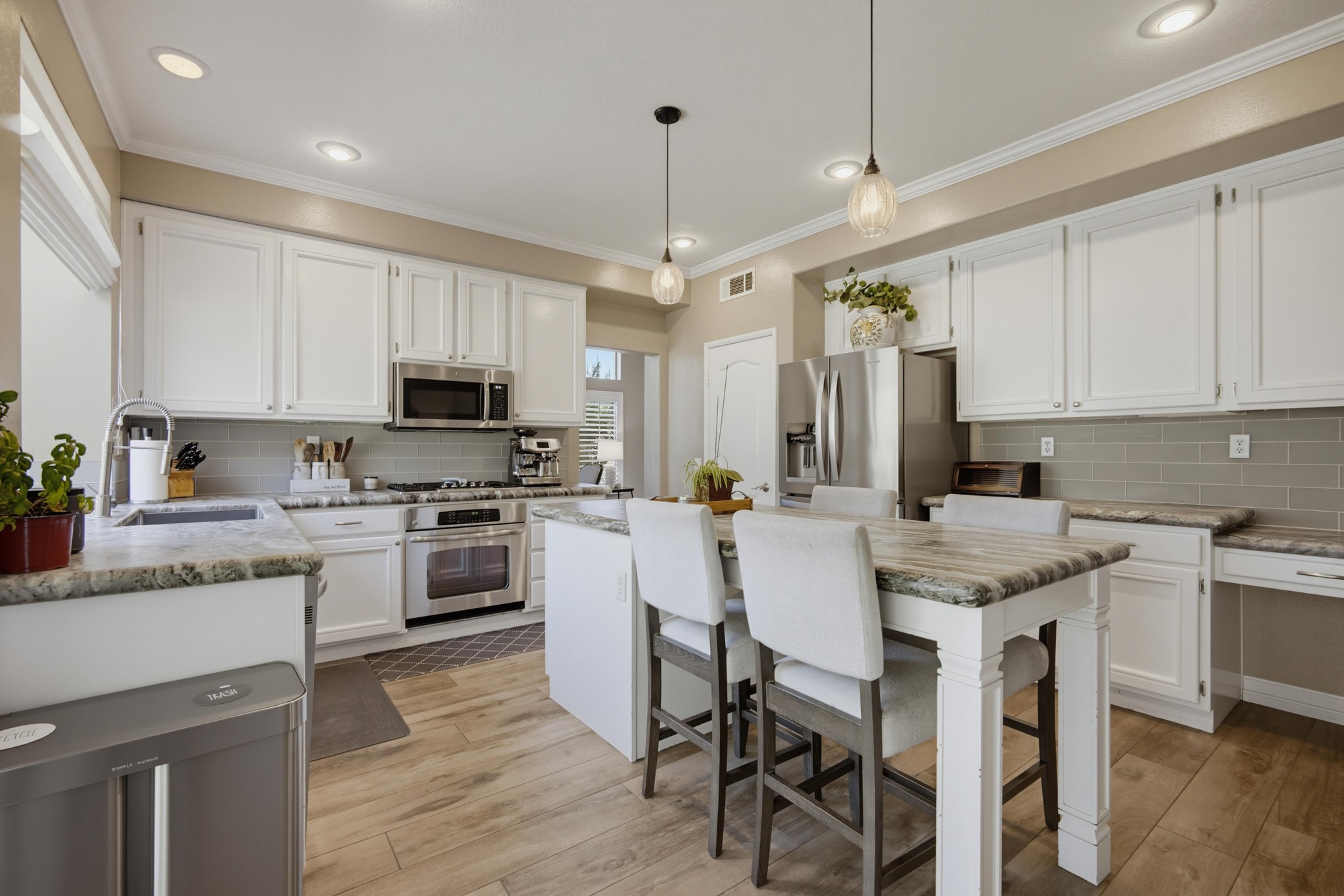 Virtual tour photo 18 of 60 for 41835 Vía Vasquez