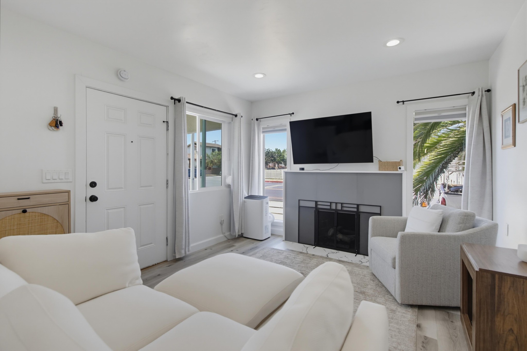 Virtual tour photo 9 of 29 for 4187 Wilson Ave