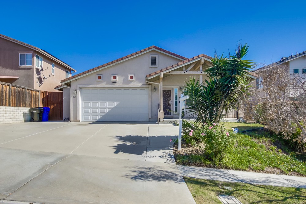 Virtual tour photo 1 of 40 for 419 Leghorn Ave