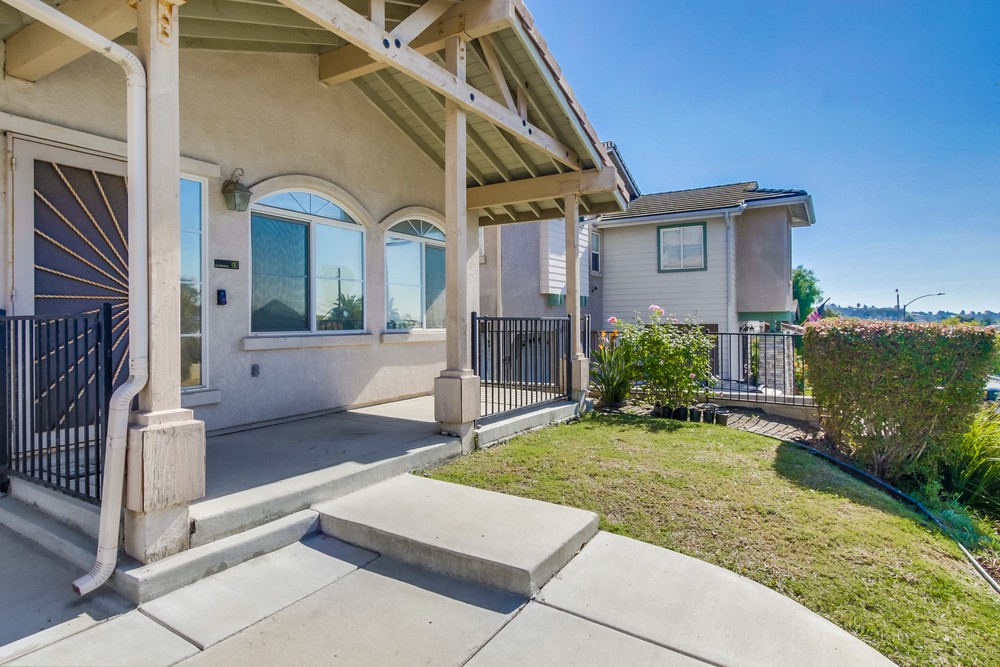 Virtual tour photo 4 of 40 for 419 Leghorn Ave