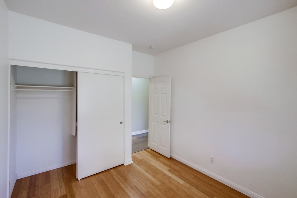 Virtual tour photo 33 of 40 for 419 Leghorn Ave