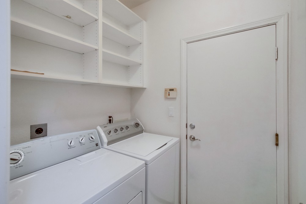 Virtual tour photo 34 of 40 for 419 Leghorn Ave