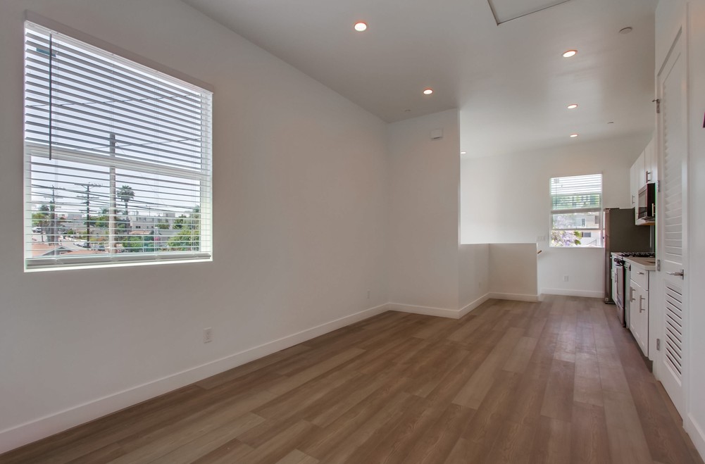Virtual tour photo 6 of 43 for 4194 Alabama St