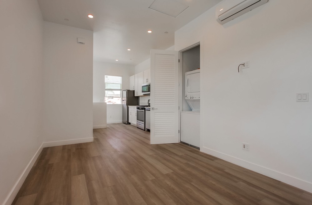 Virtual tour photo 7 of 43 for 4194 Alabama St