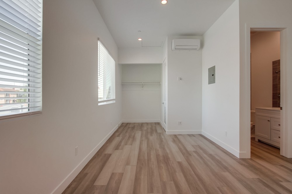 Virtual tour photo 35 of 43 for 4194 Alabama St