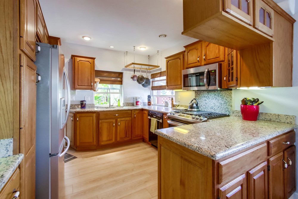 Virtual tour photo 13 of 32 for 4196 Alabama St