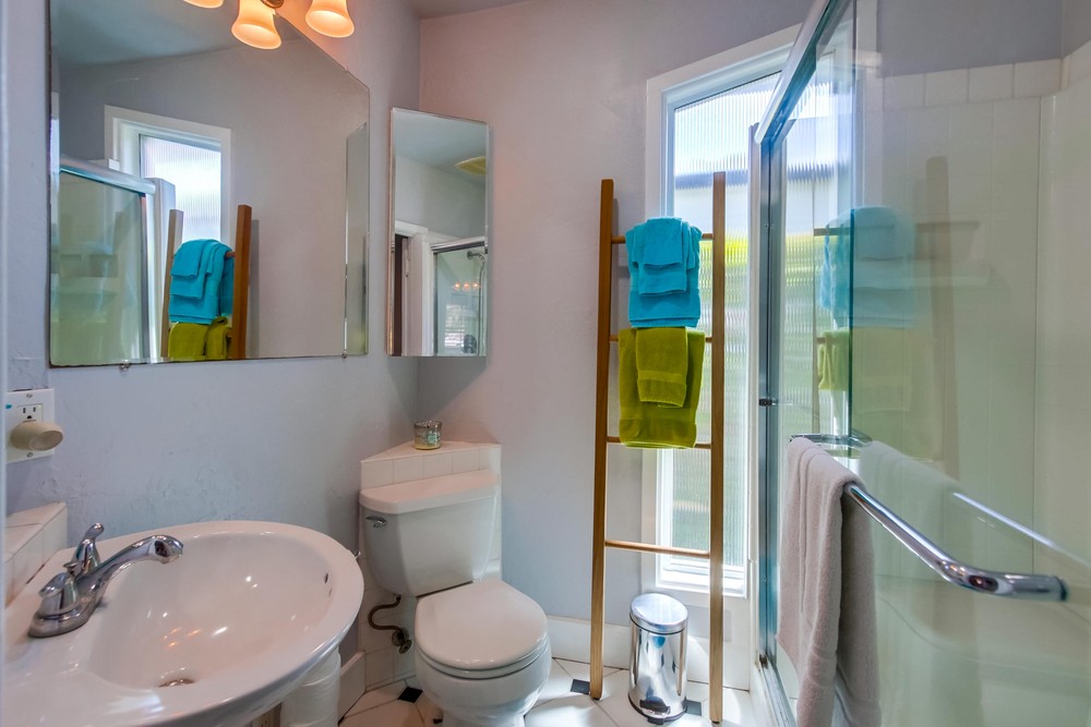Virtual tour photo 21 of 32 for 4196 Alabama St